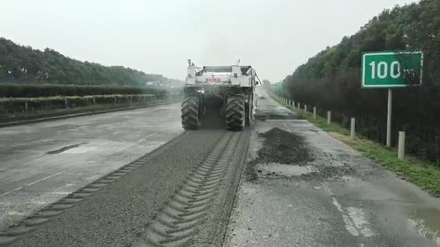 RZ2300，上海高速公路冷再生